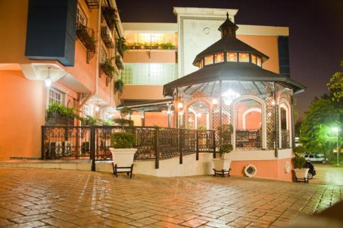 Hotel Platino